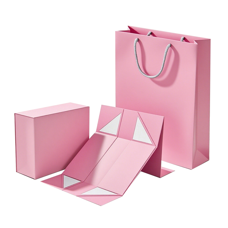 스카프 선물 상자는 부드러운 스카프를 포장에서 진열로 바꾸는 의식용 마술이 아닐까요?